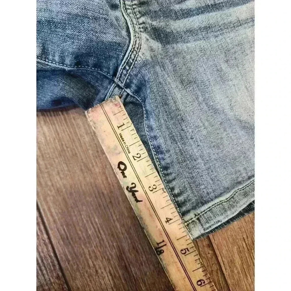 Vanity Women's Shorts Curvy Size 26 Medium Wash Denim Cotton - Picture 6 of 6